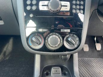 Vauxhall Corsa 1.4 16V SE Euro 5 5dr