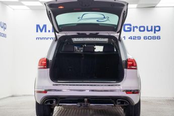Volkswagen Touareg 3.0 TDI V6 BlueMotion Tech R-Line Tiptronic 4WD Euro 6 (s/s) 5dr