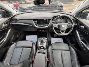 Vauxhall Grandland X 1.6 13.2kWh Business Edition Nav Premium Auto 4WD Euro 6 (s/s) 5