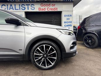 Vauxhall Grandland X 1.6 13.2kWh Business Edition Nav Premium Auto 4WD Euro 6 (s/s) 5