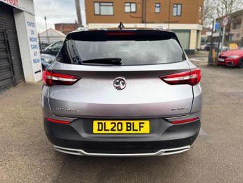 Vauxhall Grandland X 1.6 13.2kWh Business Edition Nav Premium Auto 4WD Euro 6 (s/s) 5