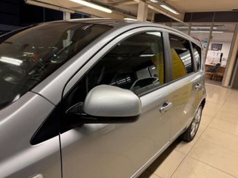 Nissan Note 1.6 16V Tekna Auto Euro 4 5dr