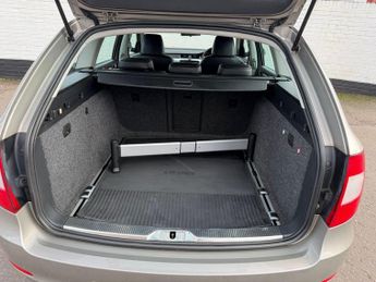 Skoda Superb 1.8 TSI Elegance DSG Euro 5 5dr