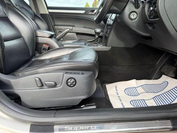 Skoda Superb 1.8 TSI Elegance DSG Euro 5 5dr