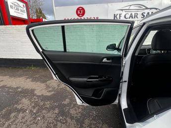 Kia Sportage 1.7 CRDi 3 DCT Euro 6 (s/s) 5dr
