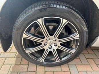 Volvo XC60 2.0 B5 MHEV Inscription Pro Auto AWD Euro 6 (s/s) 5dr