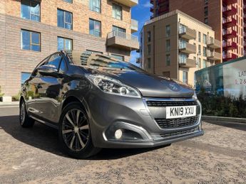 Peugeot 208 1.2 PureTech Signature Euro 6 (s/s) 5dr