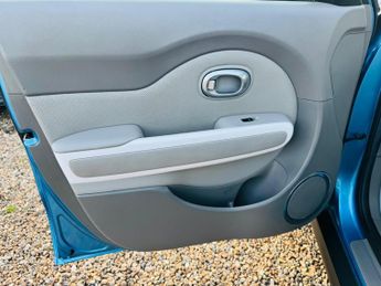 Kia Soul 27kWh EV Auto 5dr