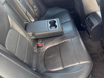 Jaguar XE 2.0d R-Sport Auto Euro 6 (s/s) 4dr