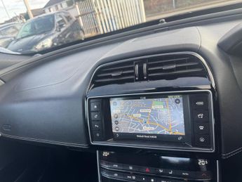 Jaguar XE 2.0d R-Sport Auto Euro 6 (s/s) 4dr