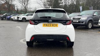 Toyota Yaris 1.5 VVT-h Icon E-CVT Euro 6 (s/s) 5dr