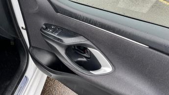 Toyota Yaris 1.5 VVT-h Icon E-CVT Euro 6 (s/s) 5dr