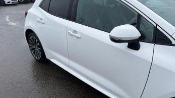 Toyota Corolla 1.8 VVT-h Design CVT Euro 6 (s/s) 5dr