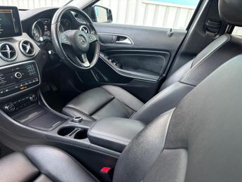 Mercedes-Benz GLA 2.1 GLA220d Sport (Executive) 7G-DCT 4MATIC Euro 6 (s/s) 5dr