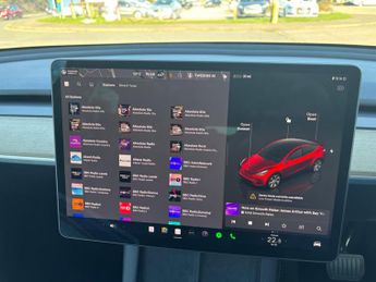 Tesla Model Y (Dual Motor) Long Range Auto 4WDE 5dr