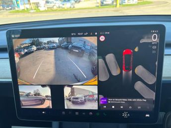 Tesla Model Y (Dual Motor) Long Range Auto 4WDE 5dr