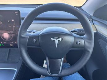 Tesla Model Y (Dual Motor) Long Range Auto 4WDE 5dr