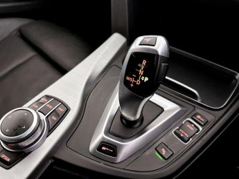 BMW 3 Series 2.0 330e 7.6kWh M Sport Saloon 4dr Petrol Plug-in Hybrid Auto Eu