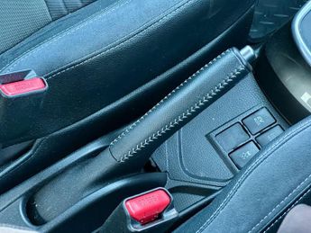 Toyota Yaris 1.5 VVT-h Excel E-CVT Euro 6 5dr (15in Alloy)