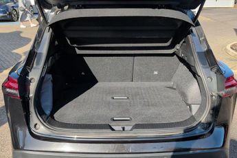 Nissan Qashqai 1.3 DiG-T MH 158 Premiere Edition 5dr Xtronic