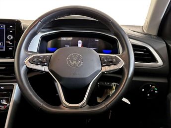 Volkswagen T-Roc 1.5 TSI Life SUV 5dr Petrol DSG Euro 6 (s/s) (150 ps)