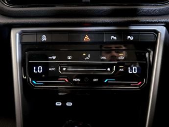 Volkswagen T-Roc 1.5 TSI Life SUV 5dr Petrol DSG Euro 6 (s/s) (150 ps)