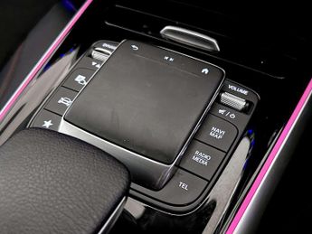 Mercedes-Benz GLB 1.3 GLB200 MHEV AMG Line (Executive) SUV 5dr Petrol Hybrid 7G-DC