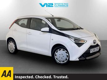 Toyota AYGO 1.0 VVT-i x-play Hatchback 5dr Petrol Manual Euro 6 (71 ps)