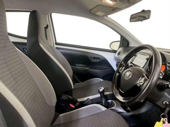 Toyota AYGO 1.0 VVT-i x-play Hatchback 5dr Petrol Manual Euro 6 (71 ps)