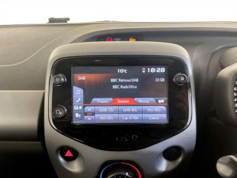 Toyota AYGO 1.0 VVT-i x-play Hatchback 5dr Petrol Manual Euro 6 (71 ps)