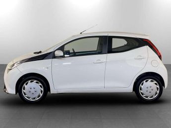 Toyota AYGO 1.0 VVT-i x-play Hatchback 5dr Petrol Manual Euro 6 (71 ps)