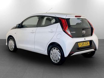 Toyota AYGO 1.0 VVT-i x-play Hatchback 5dr Petrol Manual Euro 6 (71 ps)