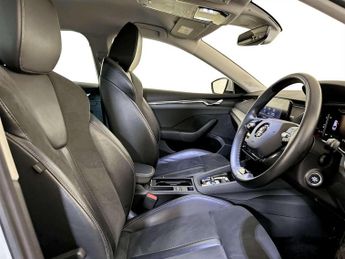 Skoda Octavia 1.4 TSI iV 13kWh SE L Hatchback 5dr Petrol Plug-in Hybrid DSG Eu