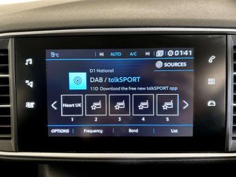 Peugeot 308 1.2 PureTech Tech Edition Hatchback 5dr Petrol Manual Euro 6 (s/