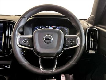 Volvo XC40 1.5h T4 Recharge 10.7kWh Plus SUV 5dr Petrol Plug-in Hybrid Auto