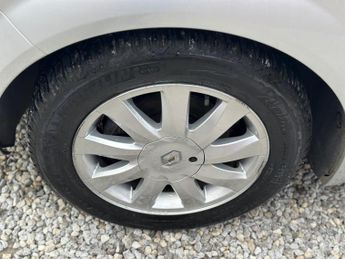 Renault Scenic 1.6 VVT Dynamique 5dr