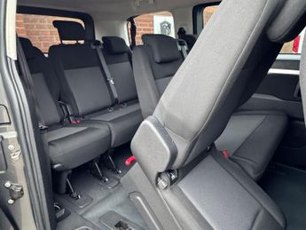 Toyota PROACE Verso 1.5D Shuttle Medium MPV MWB Euro 6 (s/s) 5dr (9 Seat)