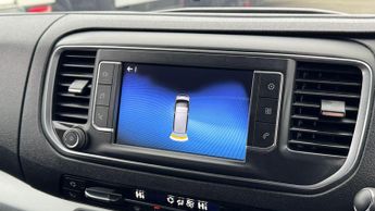 Toyota PROACE Verso 1.5D Shuttle Medium MPV MWB Euro 6 (s/s) 5dr (9 Seat)