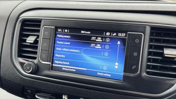 Toyota PROACE Verso 1.5D Shuttle Medium MPV MWB Euro 6 (s/s) 5dr (9 Seat)