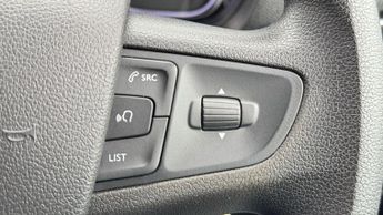 Toyota PROACE Verso 1.5D Shuttle Medium MPV MWB Euro 6 (s/s) 5dr (9 Seat)