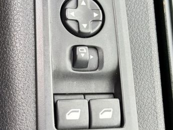 Toyota PROACE Verso 1.5D Shuttle Medium MPV MWB Euro 6 (s/s) 5dr (9 Seat)