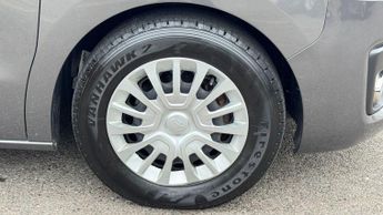 Toyota PROACE Verso 1.5D Shuttle Medium MPV MWB Euro 6 (s/s) 5dr (9 Seat)