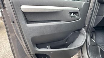 Toyota PROACE Verso 1.5D Shuttle Medium MPV MWB Euro 6 (s/s) 5dr (9 Seat)