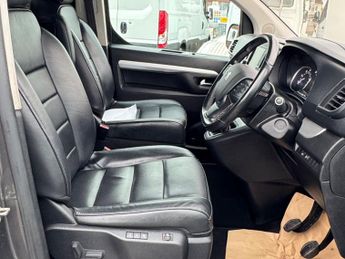 Peugeot Traveller 2.0 BlueHDi Allure Standard MPV MWB Euro 6 (s/s) 5dr