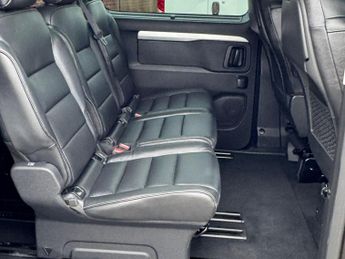 Peugeot Traveller 2.0 BlueHDi Allure Standard MPV MWB Euro 6 (s/s) 5dr