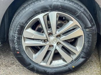 Peugeot Traveller 2.0 BlueHDi Allure Standard MPV MWB Euro 6 (s/s) 5dr