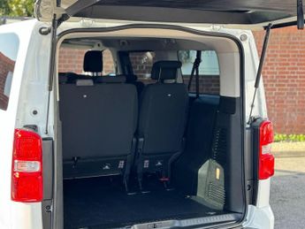 Toyota PROACE Verso 2.0D Shuttle Long MPV LWB Euro 6 (s/s) 5dr (9 Seat)