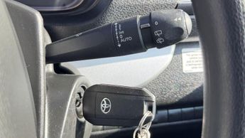 Toyota PROACE Verso 2.0D Shuttle Long MPV LWB Euro 6 (s/s) 5dr (9 Seat)