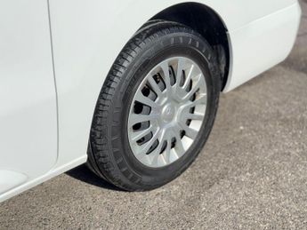 Toyota PROACE Verso 2.0D Shuttle Long MPV LWB Euro 6 (s/s) 5dr (9 Seat)