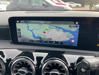 Mercedes-Benz A Class 1.5 A180d AMG Line (Premium) 7G-DCT Euro 6 (s/s) 5dr
